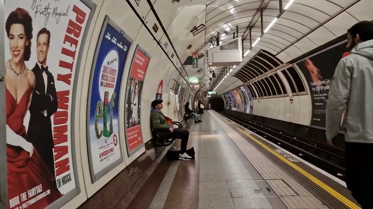 ANGEL Tube Station (2022)