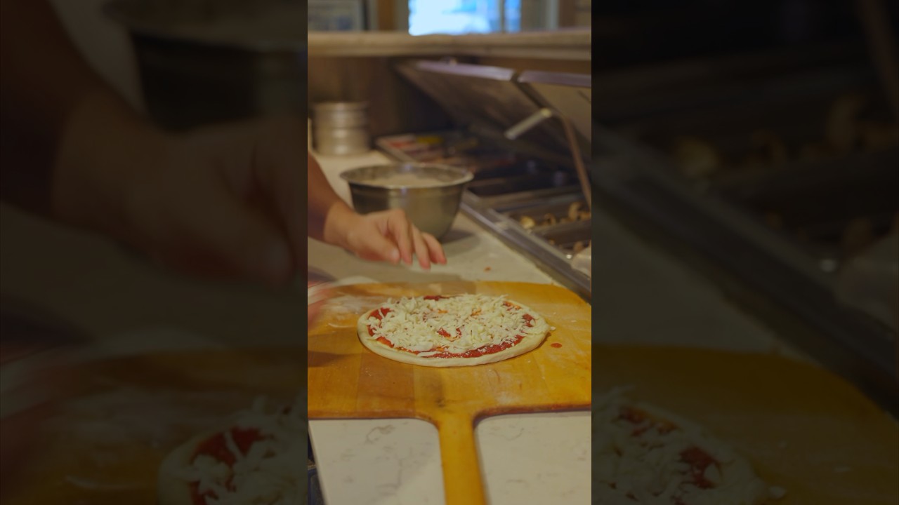 Classic ASMR of the pizza-making process 🍕