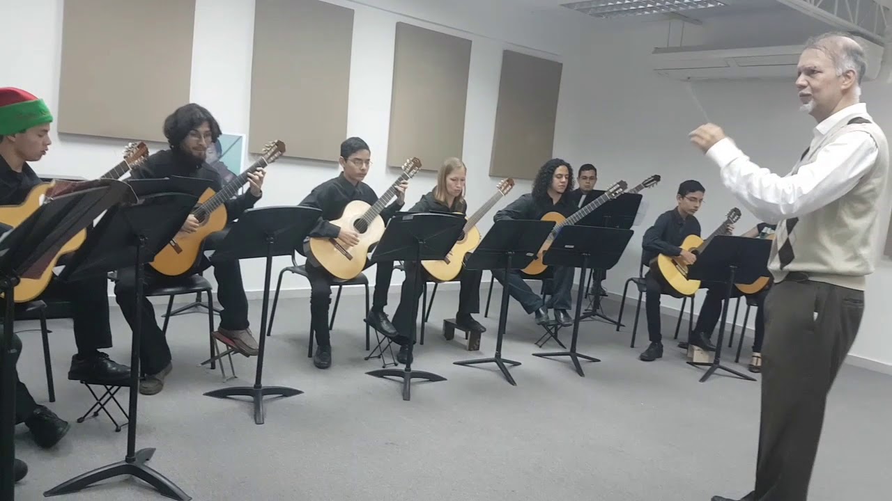 Canta y Baila Joropo - Orquesta de Guitarras del Conservatorio de Música Simón Bolívar