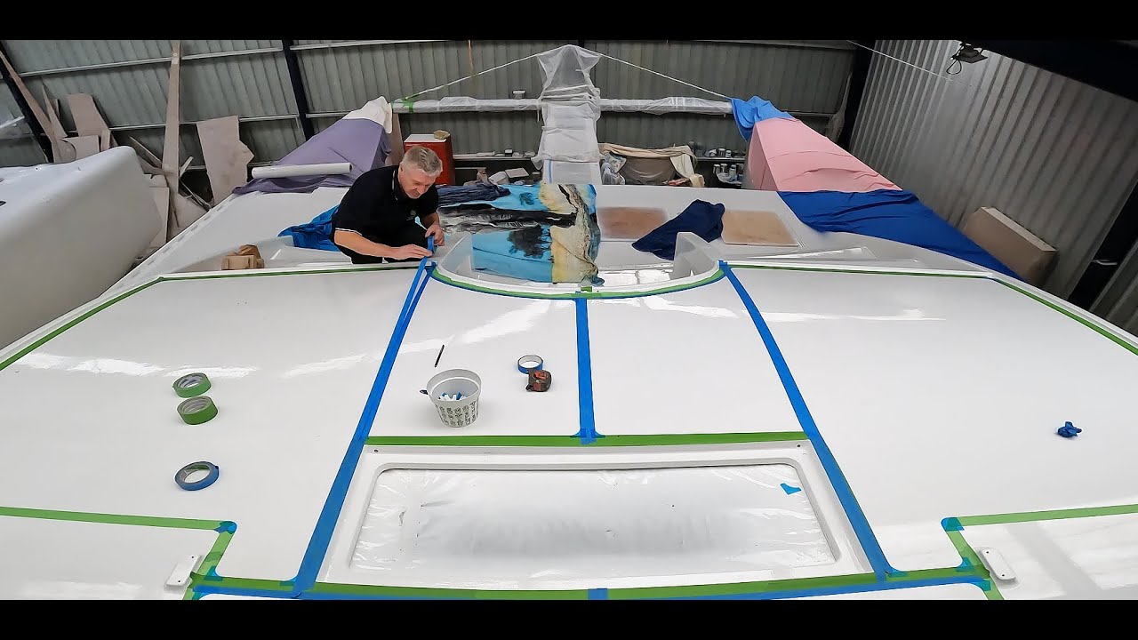OUR FIRST ATTEMTP ON NONSLIP ON THE SALOON ROOF (Ep30)