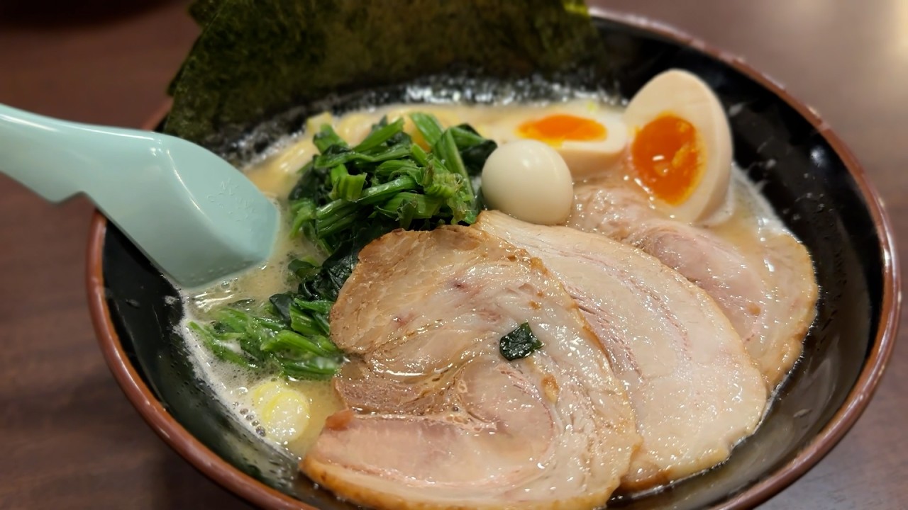 再び深夜にラーメンを食べに行きました