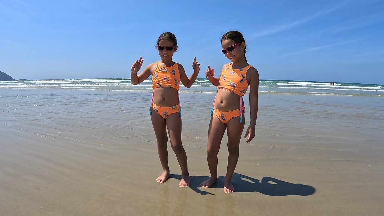 Banho de mar 🤿, vocês estão preparados para encarar as ondas logo cedo? 🌅, então! vamos mergulhar 🐬
