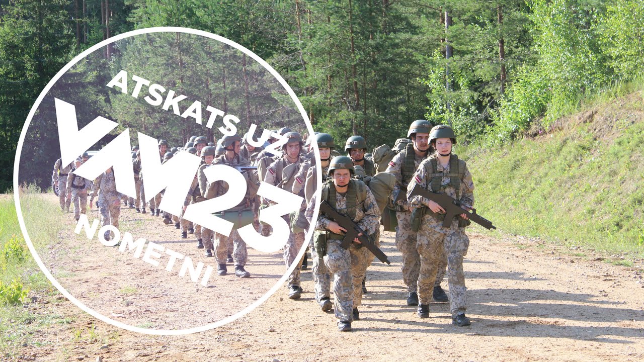 23 dienu valsts aizsardzības mācības nometne: jauniešu izturības un komandas gara pārbaudījums
