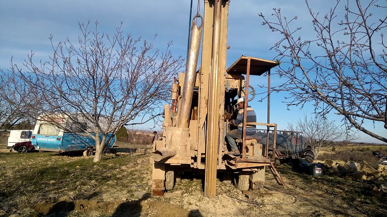 Vurmalı sondaj makinası
