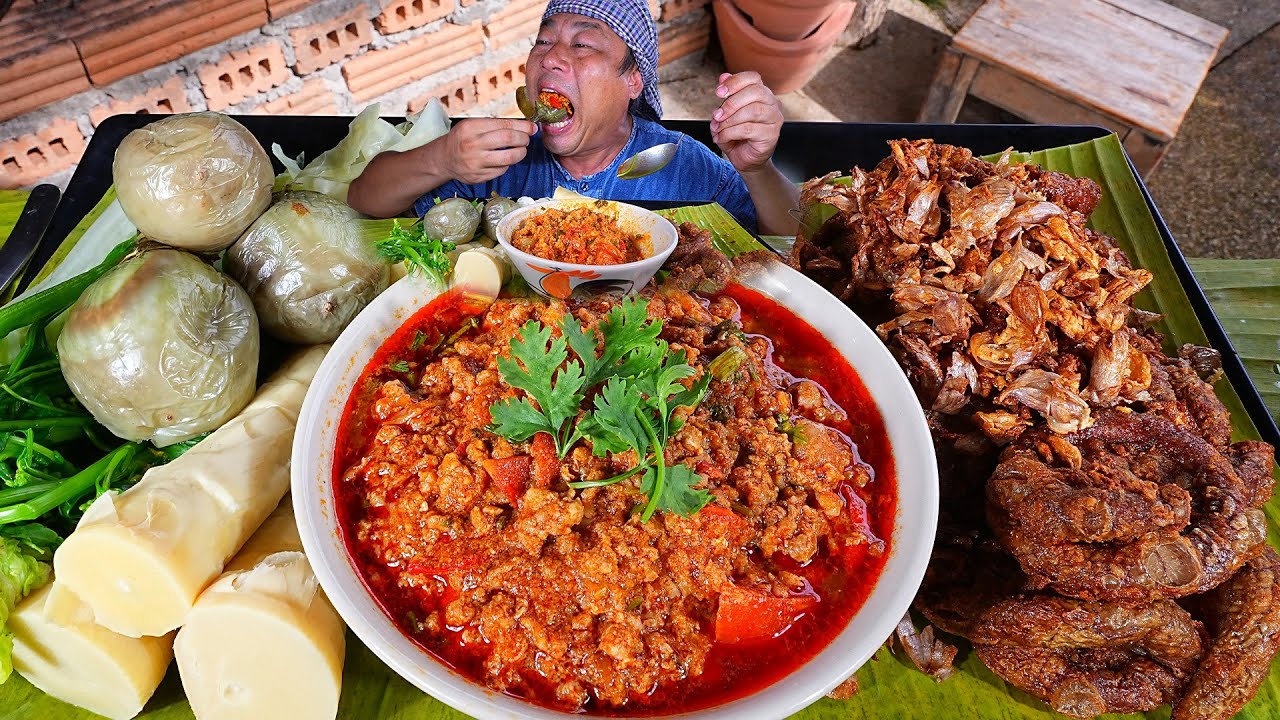 น้ำพริกอ่องผักต้ม กินกับ ไส้อ่อนทอดกระเทียม ลำขนาดครับ-26-08-2025-