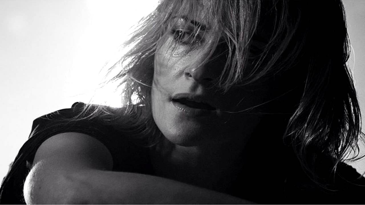 Metric- Hustle Rose (alternative version)
