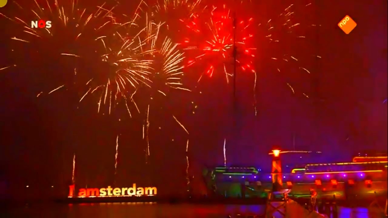Amsterdam - New Years Eve Fireworks (2017) OFFICIAL