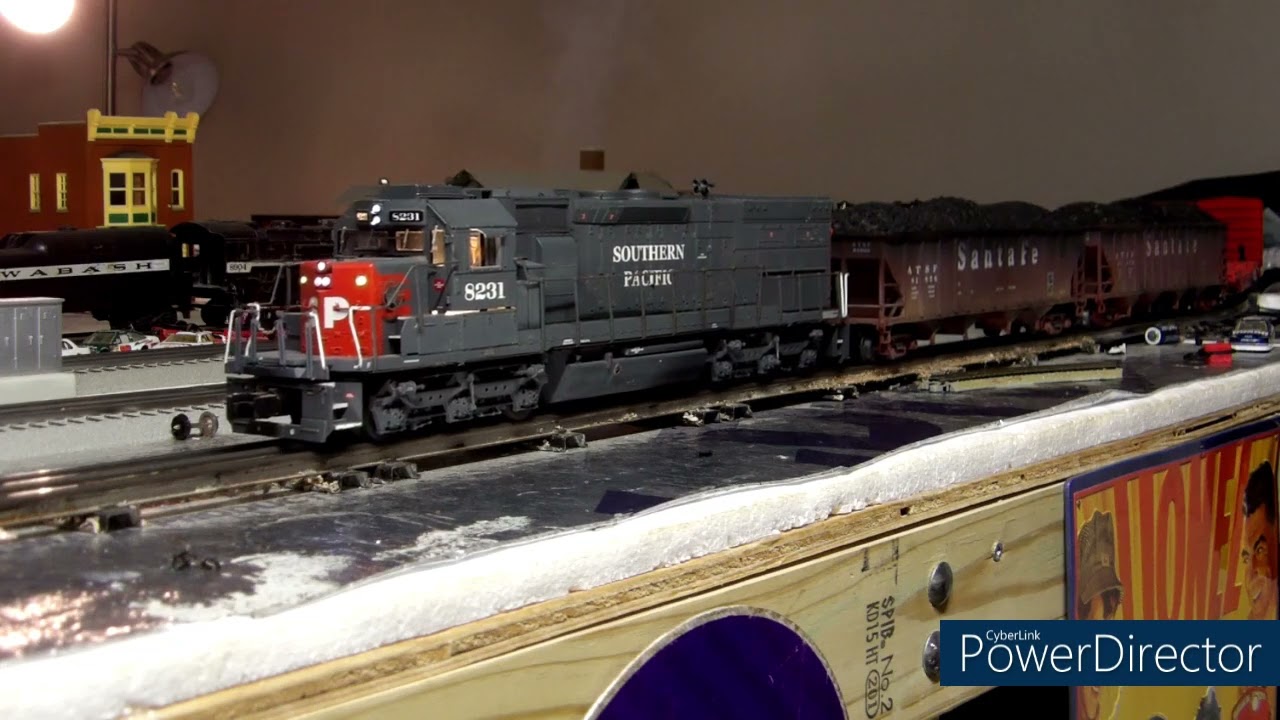 MTH Premier Santa Fe 4 Bay 100 Ton Hopper Car with Coal Load Product Review
