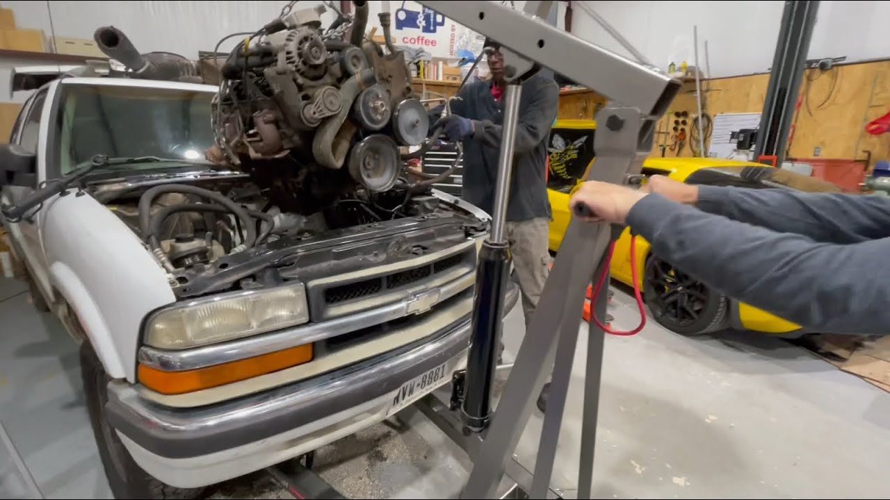1999 Chevy Blazer Engine Swap at Yellow Jacket Garage