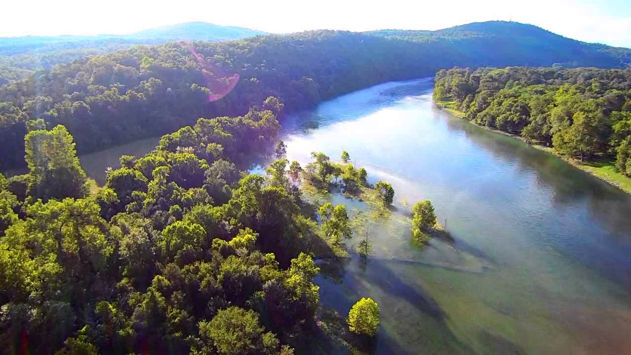 Drone Video of The White River at Lakeview, Arkansas