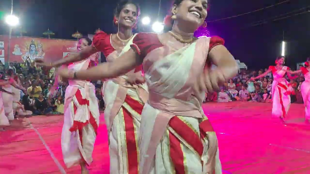 ആലിങ്ങലമ്മയുടെ ഒരു കിടിലൻ കൈകൊട്ടിക്കളി