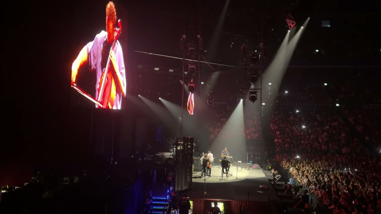 OneRepublic - “Bleeding Love” - Live at Qudos Bank Arena, Sydney 2026