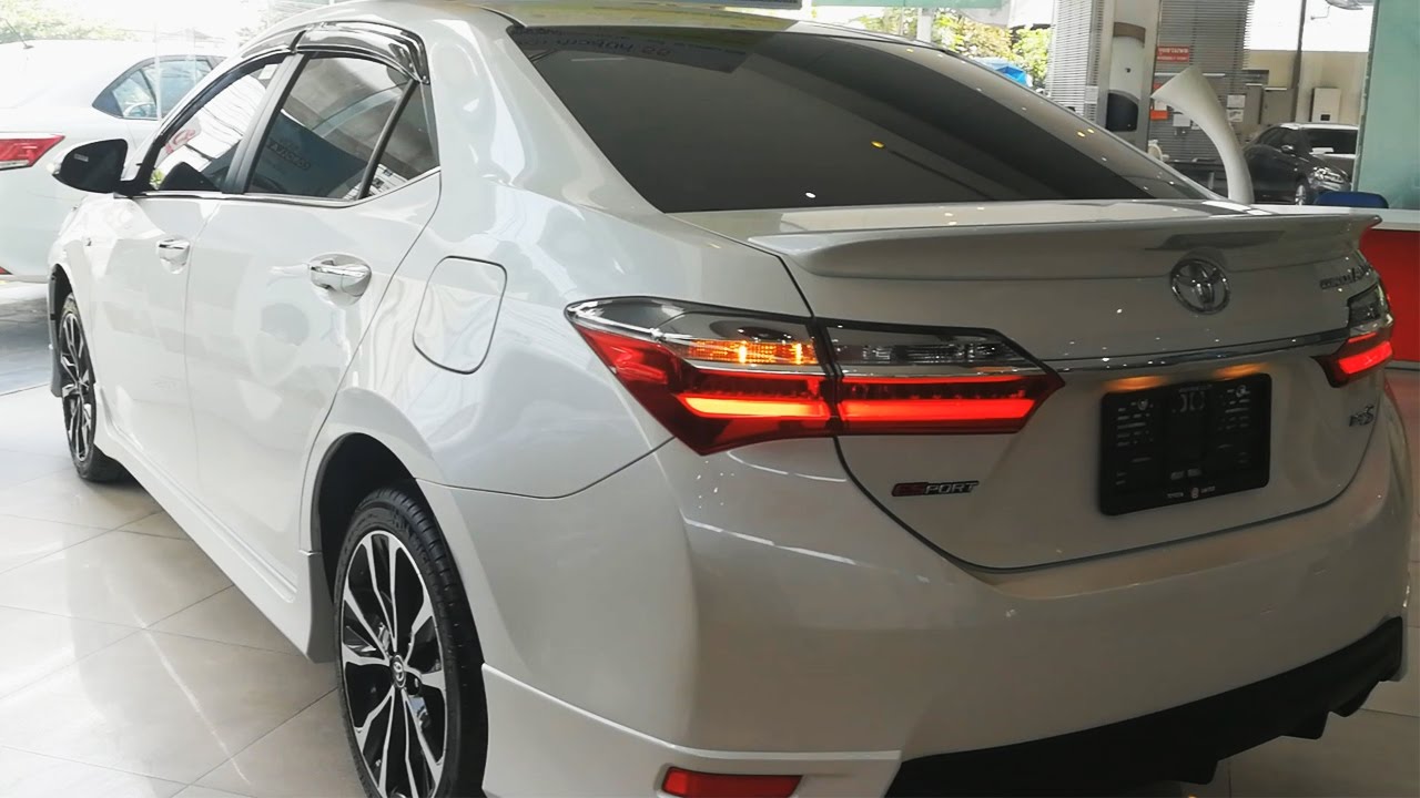 Toyota Altis 2017 รุ่น 1.8 ESport
