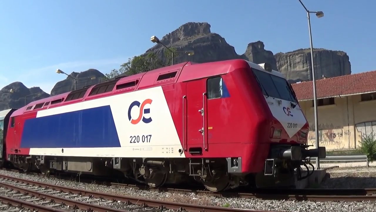 ADtranz DE 2000 220 017 after general overhaul in action at Kalampaka