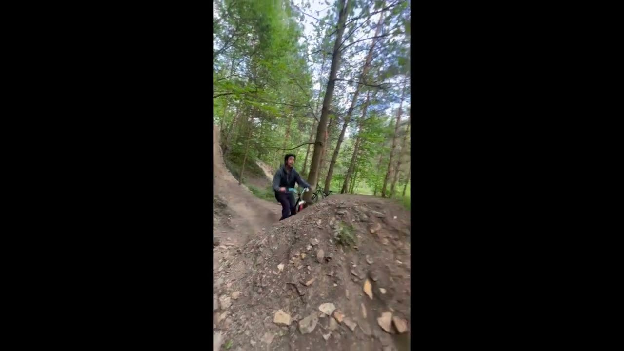 EXTR&Eacute;MN&Iacute; triky na kole **&scaron;&iacute;len&eacute;**