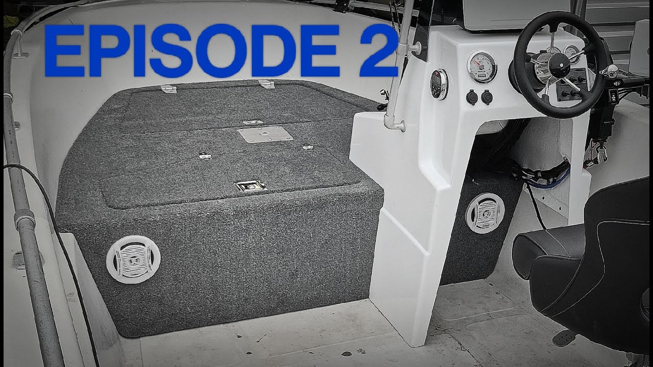 18ft Boat Restoration - Episode 2 - Console Modification and Casting Deck Build