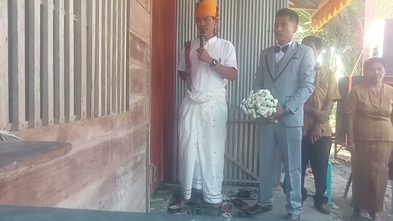 ma'dedek ba'ba tominaa wawan||Alukna Rampanan kapa' .