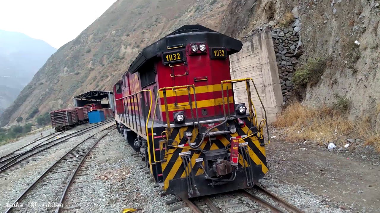 Viajando por el Ferrocarril Central del Perú/cruzando trenes cargueros FCCA/septiembre 2019