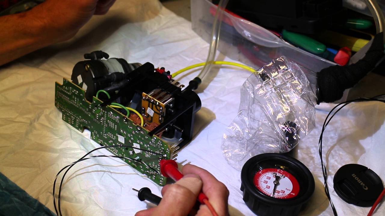 Mercedes 500SL door lock pump repaired