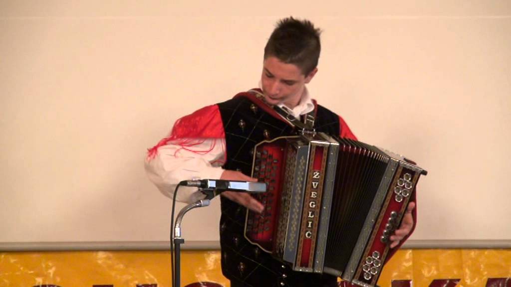 Mitja Bukovec (Raka na Dolenjskem)-Jesenska romanca (v živo)