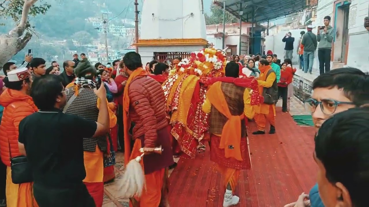 मां भगवती पहुंची देवप्रयाग स्नान करने। जय मां काली #kalimath #davbhumi #travel 
