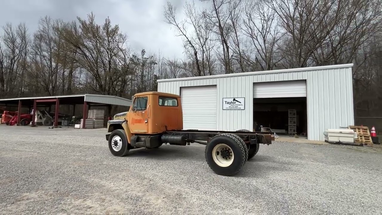 Lot 722 - 1986 NAVISTAR 1754 International Truck Chassis 