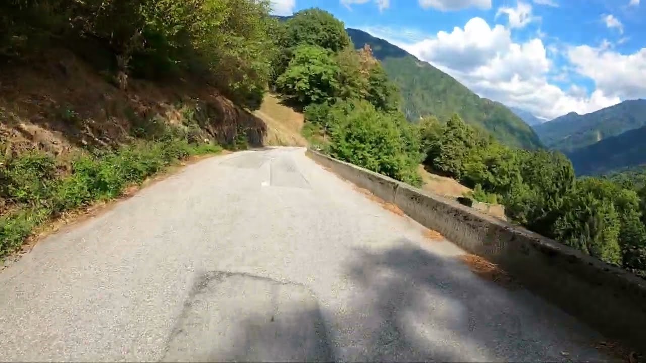 Fahrt ins Risiko, auf winziger Passstraße ohne Motor ins Tal. 🙈🙈🙈