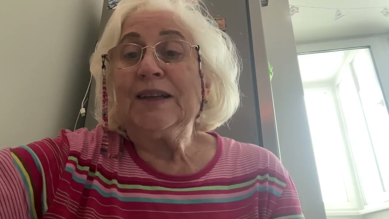 И дождь 🌧️ и снег ❄️. Приготовила диетический тыквенный суп - пюре.🍜