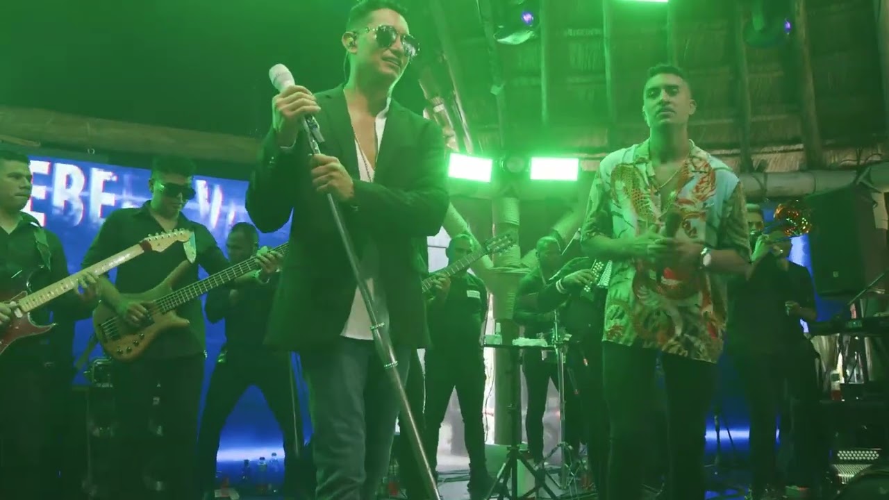 junior vargas y hebert vargas en vivo (sobrenatural)