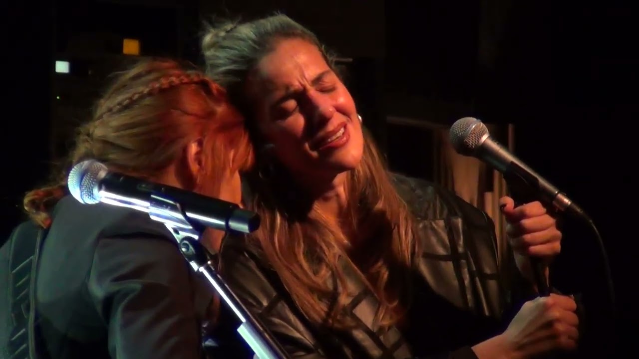 Νατάσα Μποφίλιου & Μαρία Παπαγεωργίου - Μη μου θυμώνεις μάτια μου / Κάπου νυχτώνει (24-11-2025)