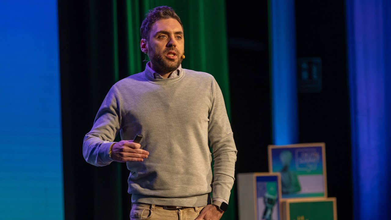 Inteligencia artificial generativa para una banca más segura y cercana - Mario Bricio