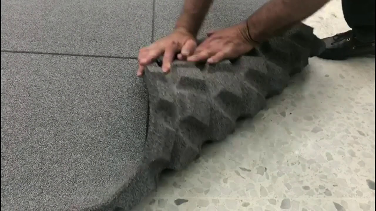 LOSETA DE CAUCHO GRIS 100 X 100 CM