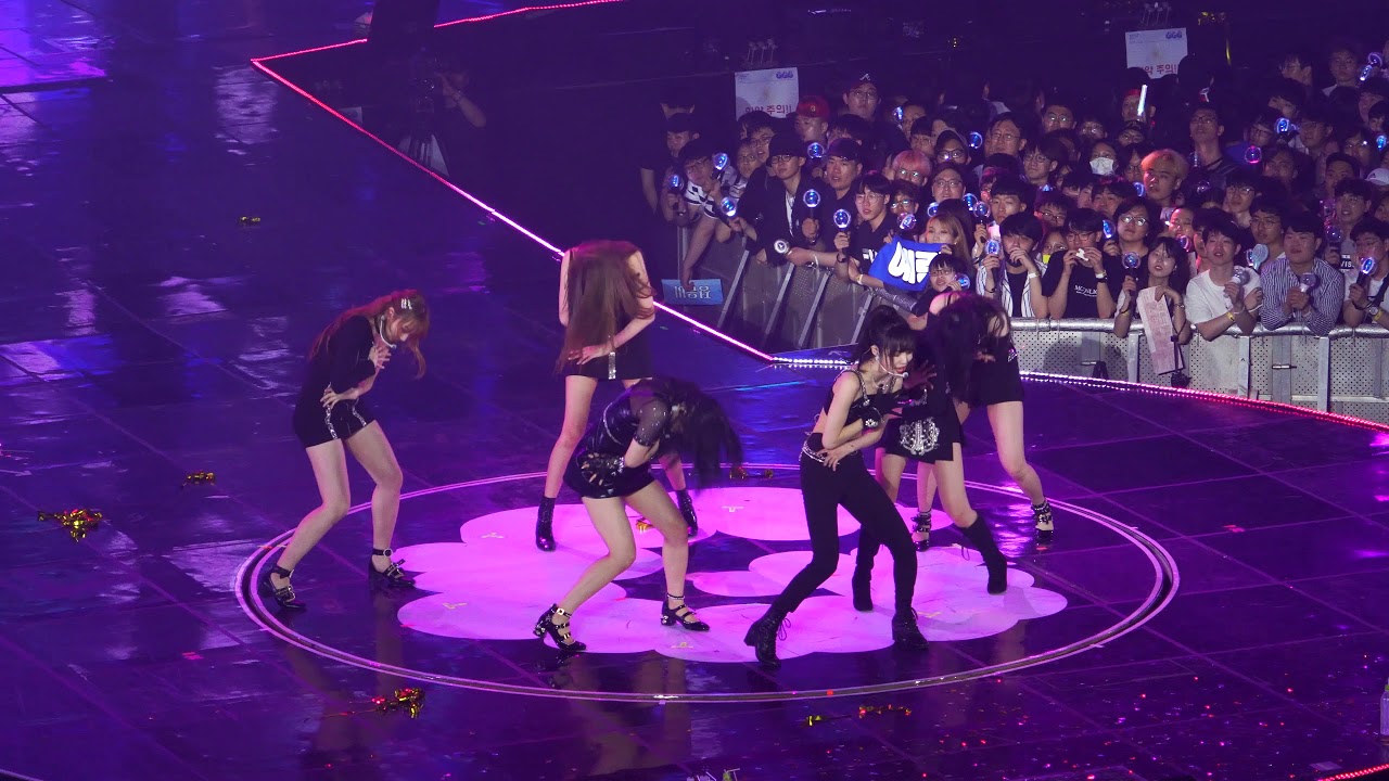 여자친구 (GFRIEND) 휘리휘리 (Flower Garden) 직캠