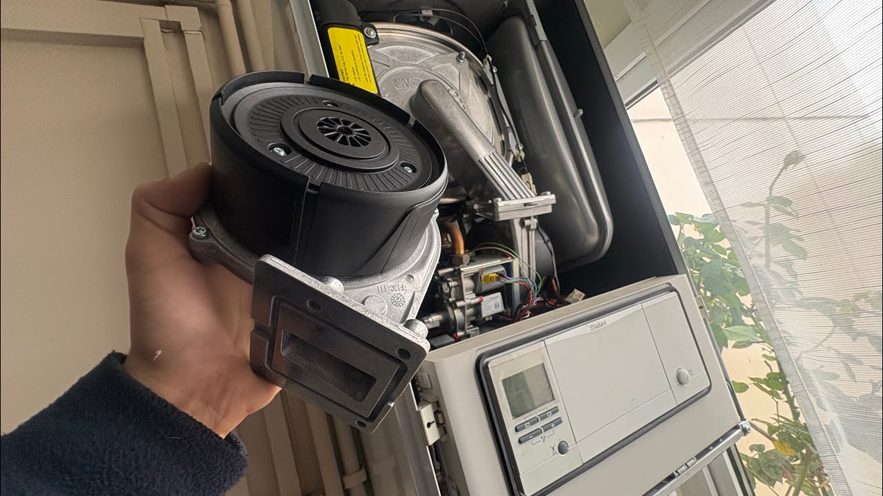 How to Change a Vaillant ecoTec Fan | Fixing a Vaillant F32 | Boiler Keeps Switching Off? 