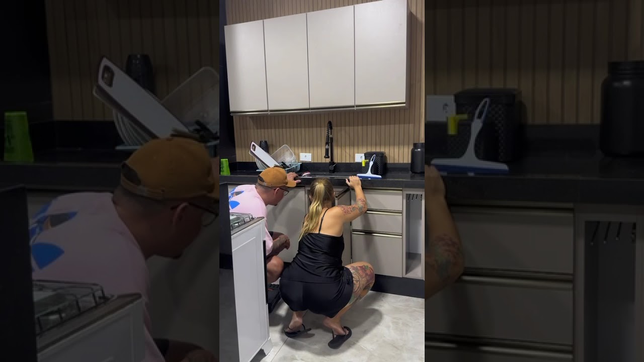 Vizinho passou em casa pra ver o defeito da pia @Novelinhasdavida 