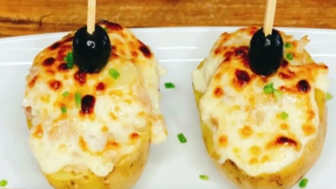 Tuna Stuffed Baked Potatoes – Easy, Creamy & Delicious!