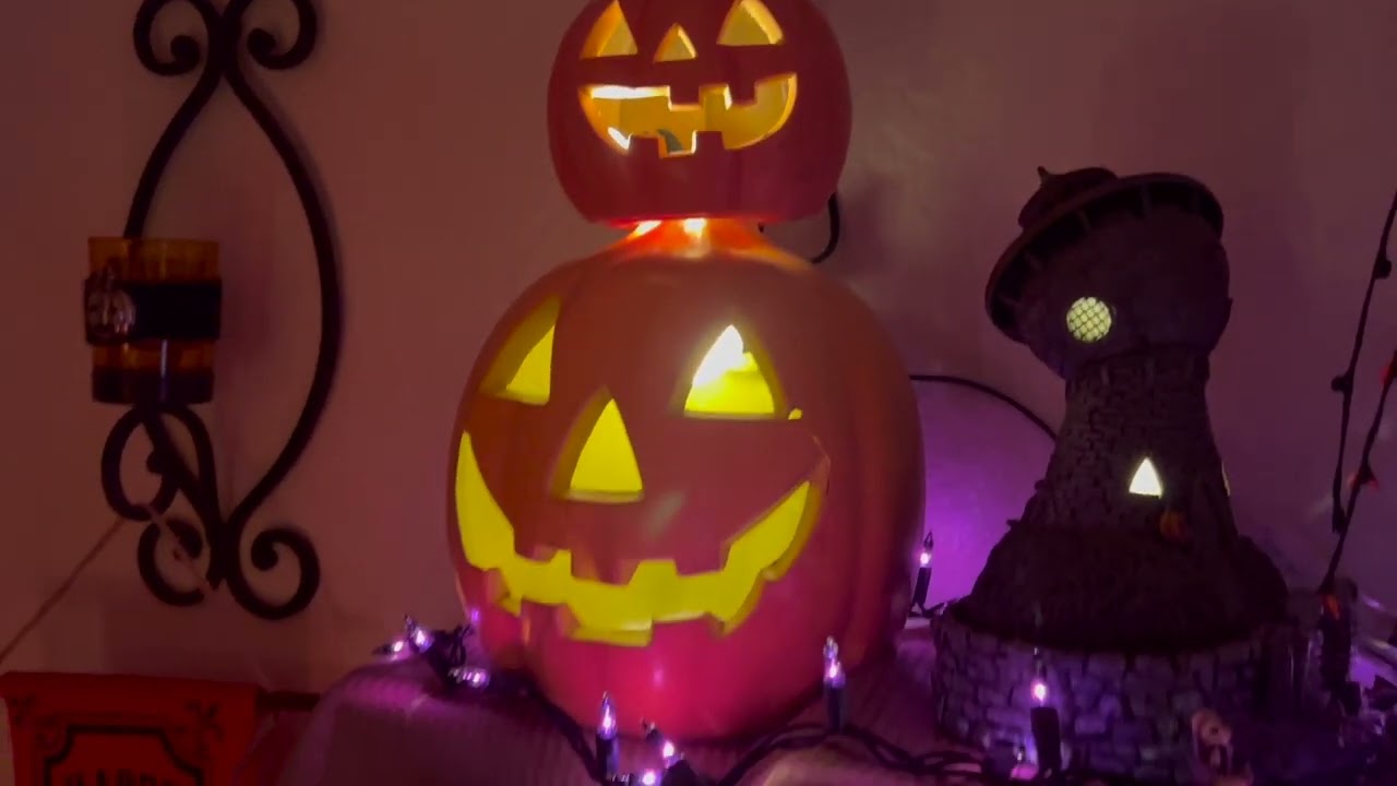 NIGHTMARE BEFORE CHRISTMAS Jack & Sally's Halloween Decor!