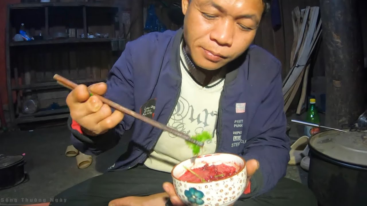 ĐẠI TIỆC MẮT DÊ VÀ TIẾT CANH HOÀNH TRÁNG | Nhịp Sống Thường Ngày