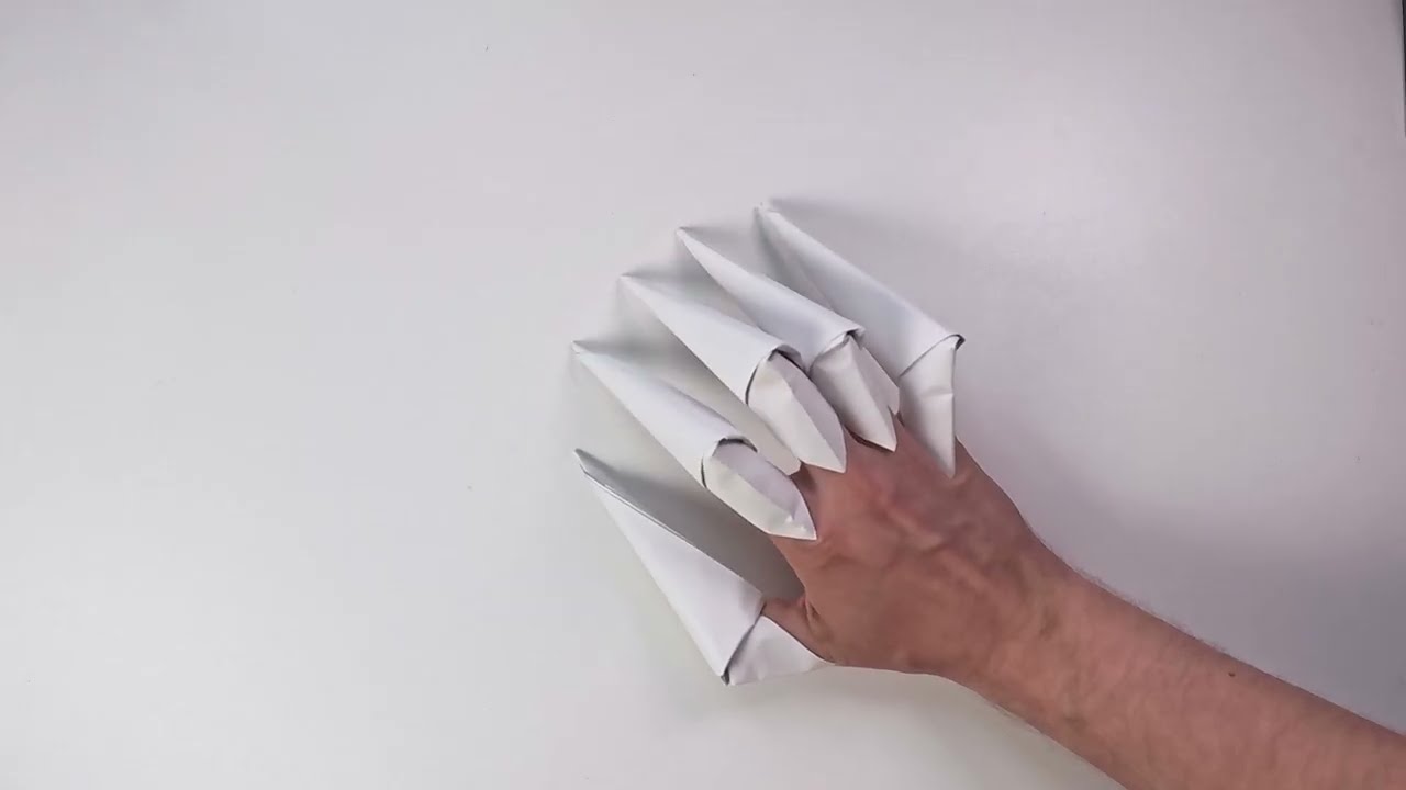 Origami Halloween Krallen &ndash; Ganz einfach gebastelt!