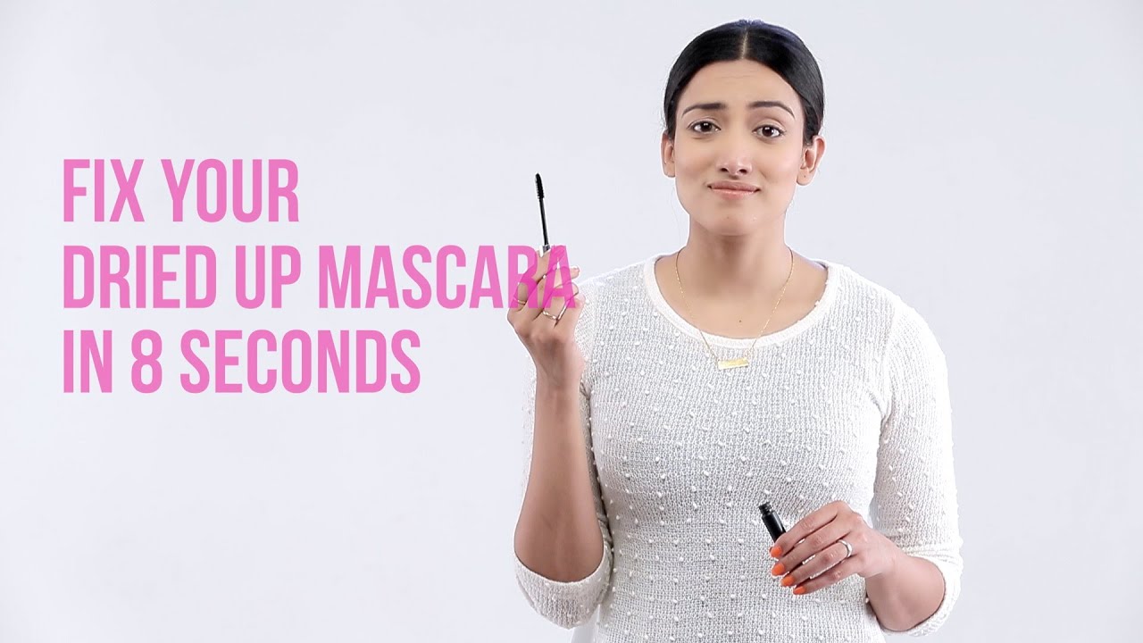 How to declump mascara