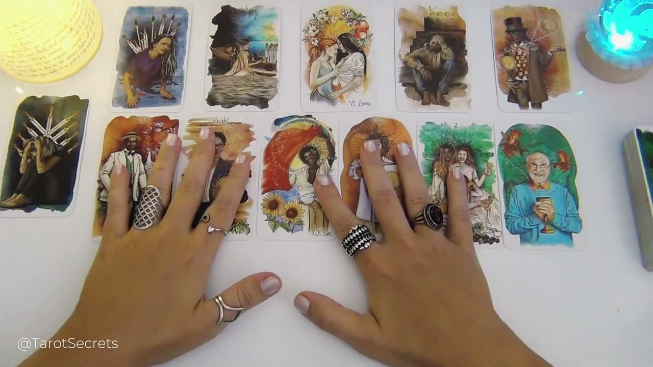🕵🏻‍♀️🧠 Alguém NÃO CONSEGUE PARAR DE PENSAR em você. Quem? Por quê? O que pensa? | Tarot