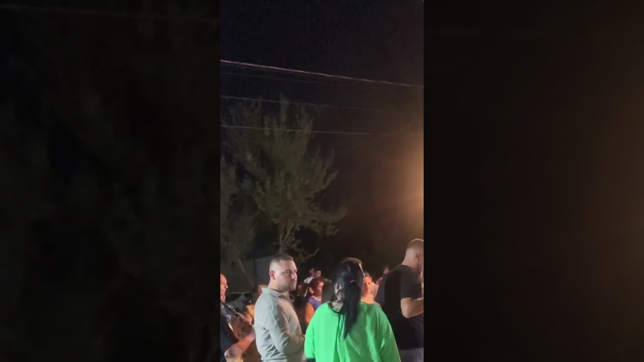 Erjeta Maze Bledi hatija Aleks Elezi & Nertil vrapi - Familja Nxjer Dhendrin ne valle