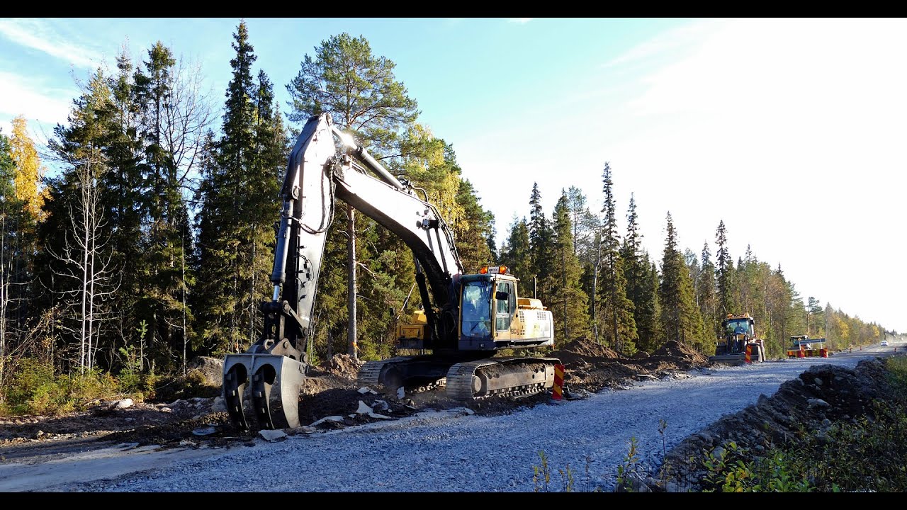 Volvo EC460BLC,L70G,L50F work with Improvement of a road