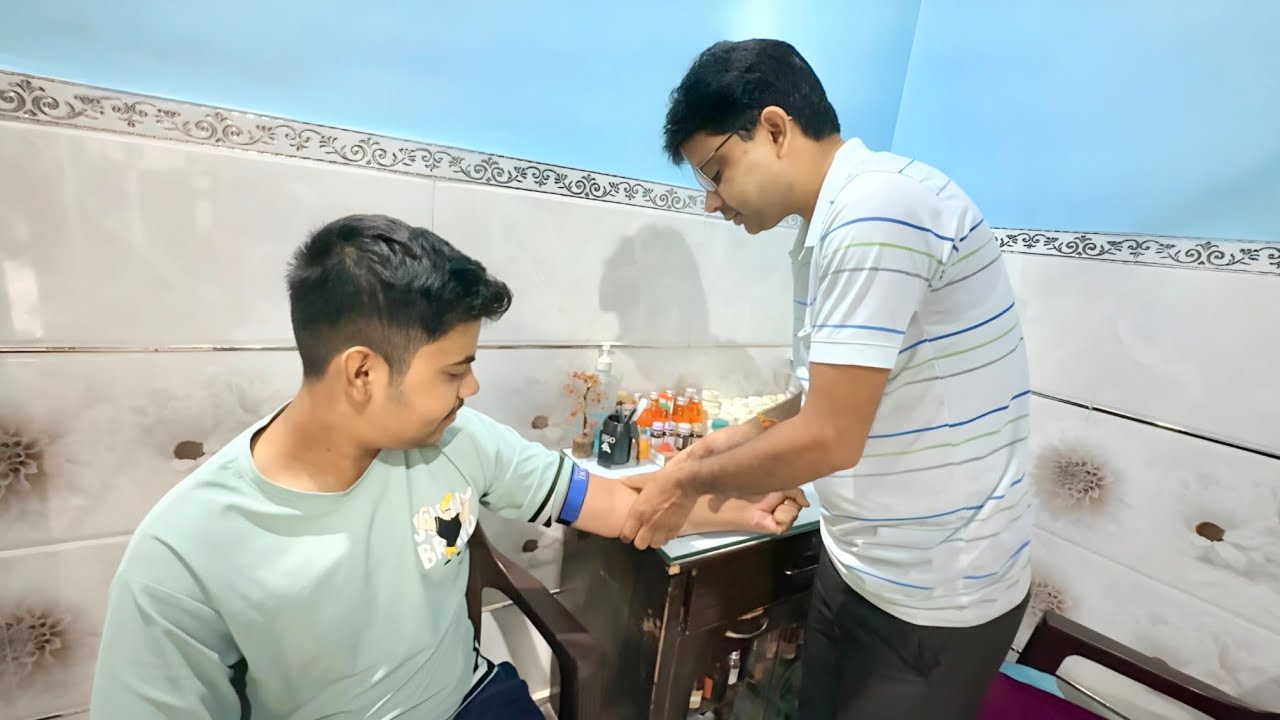 Aaj Ghar Pe Blood Test 😯 Karwana Pad Gaya 