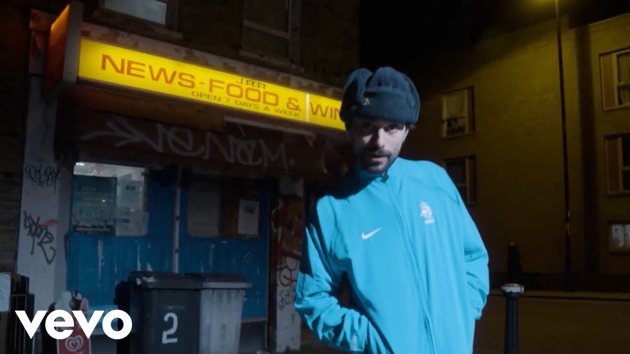 Leif Mane, Pub Singer - Cornershop (Official Video)