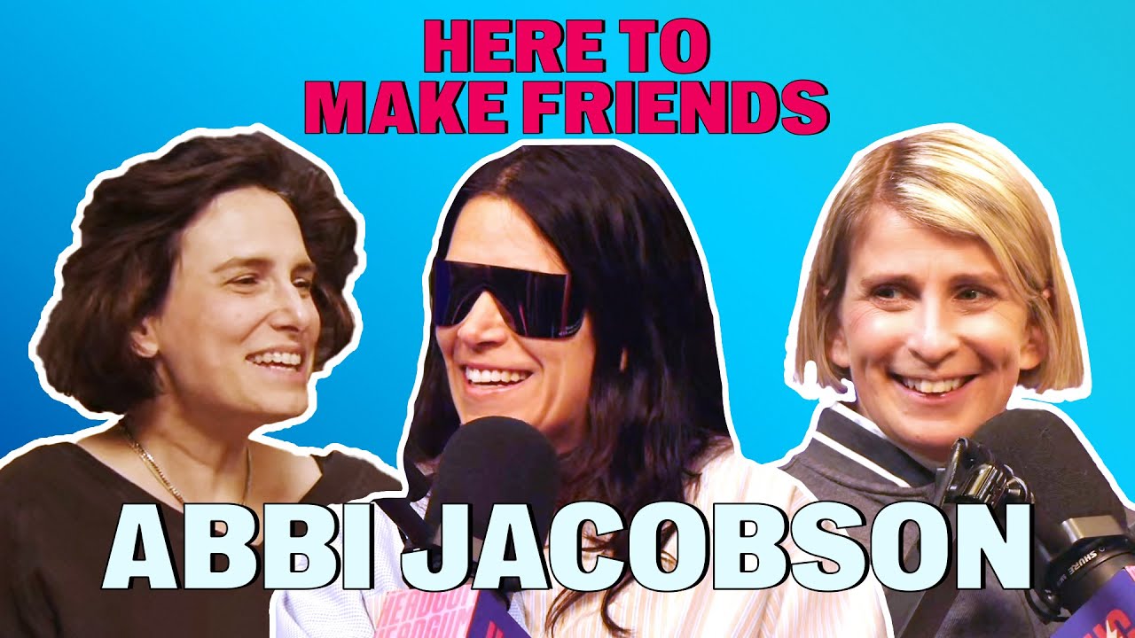 Abbi Jacobson's sunglasses make a statement