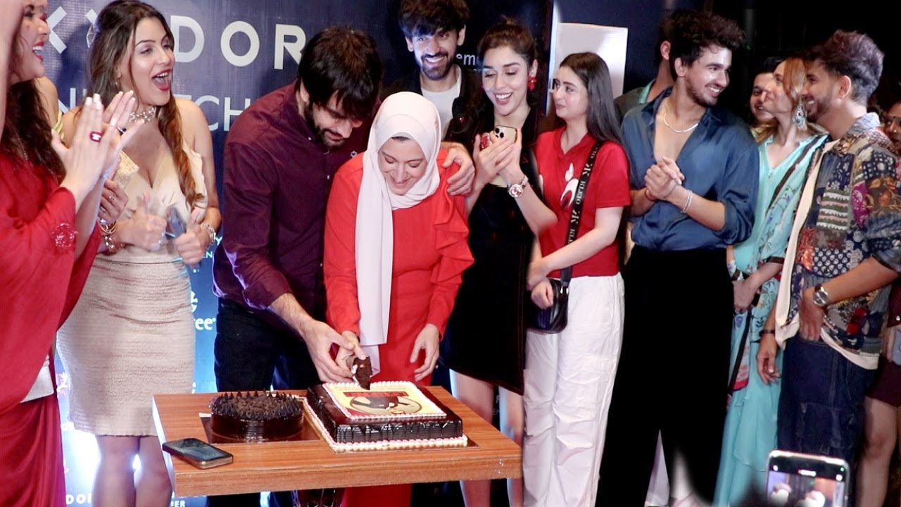 Vivian Dsena Cake Cutting With Wife, Eisha Singh, Avinash Mishra, Chahat Pandey, Munawar, Ankita