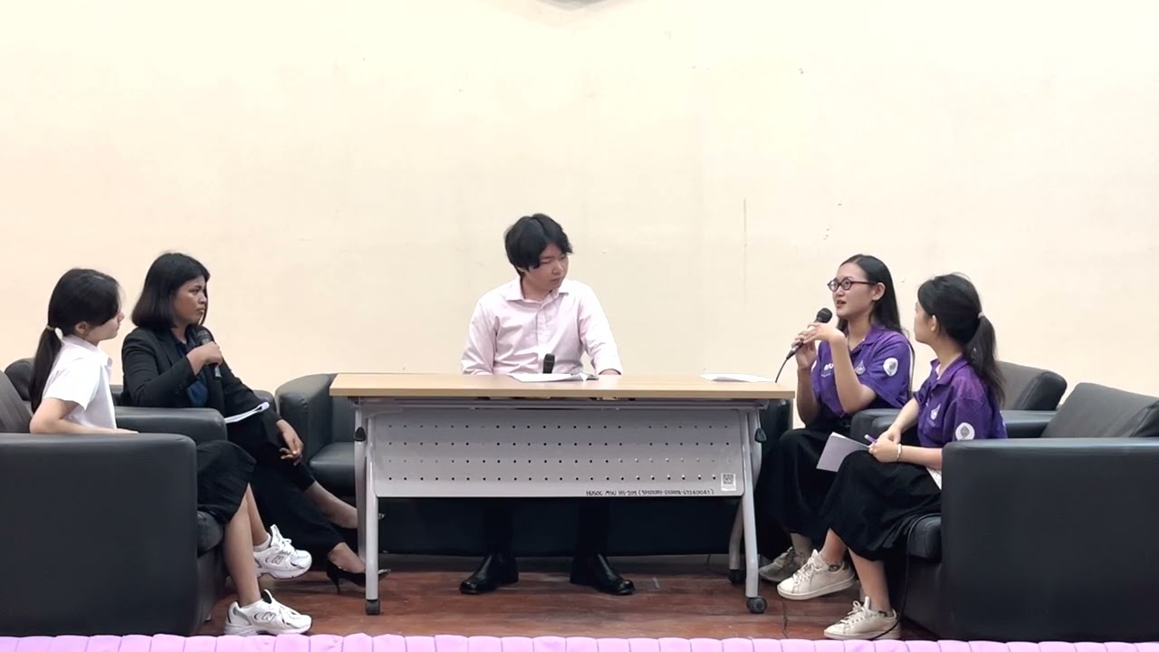 Self-Selected Problem-Solving Discussion (English Report and Discussion Project)
