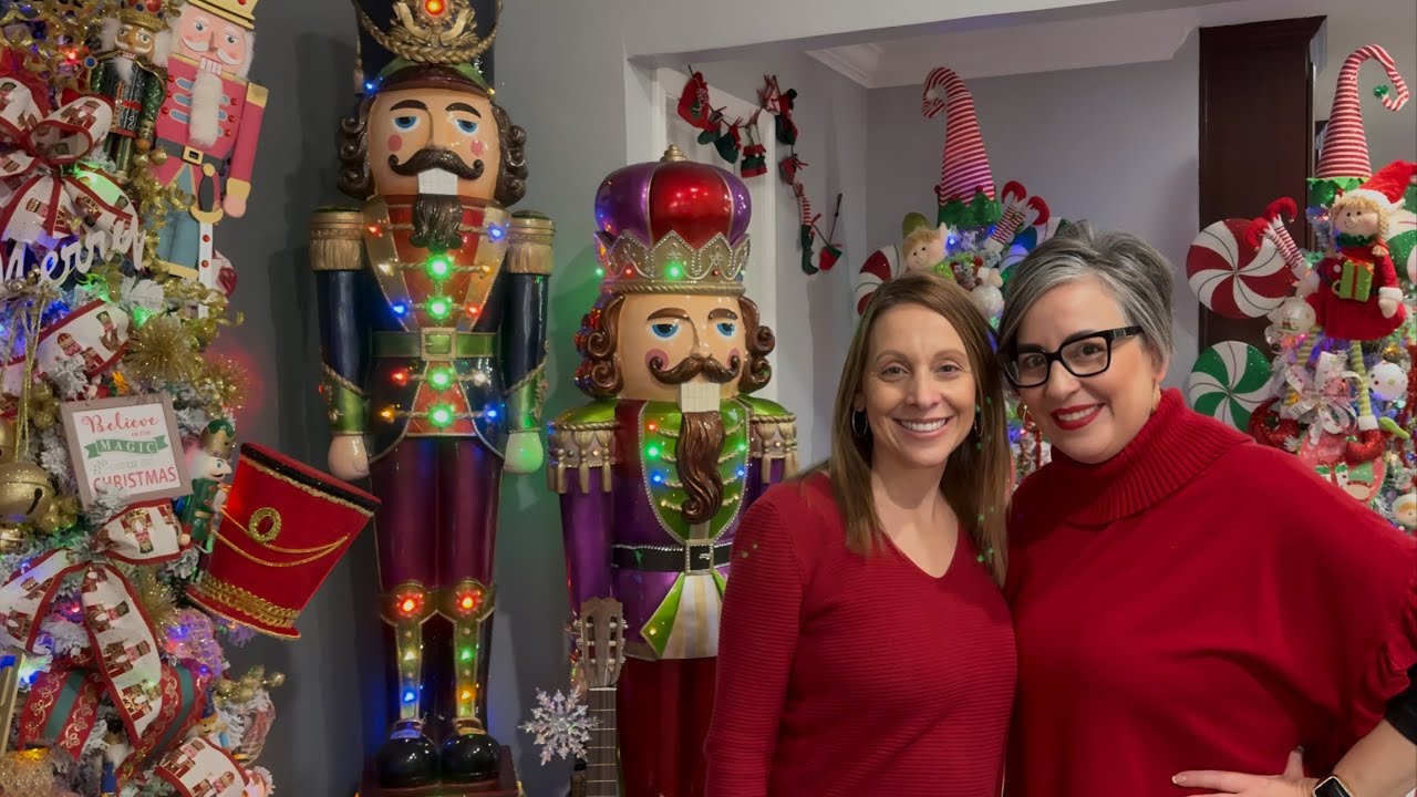 Самый волшебный рождественский тур по домам — 21 тематическая рождественская елка!