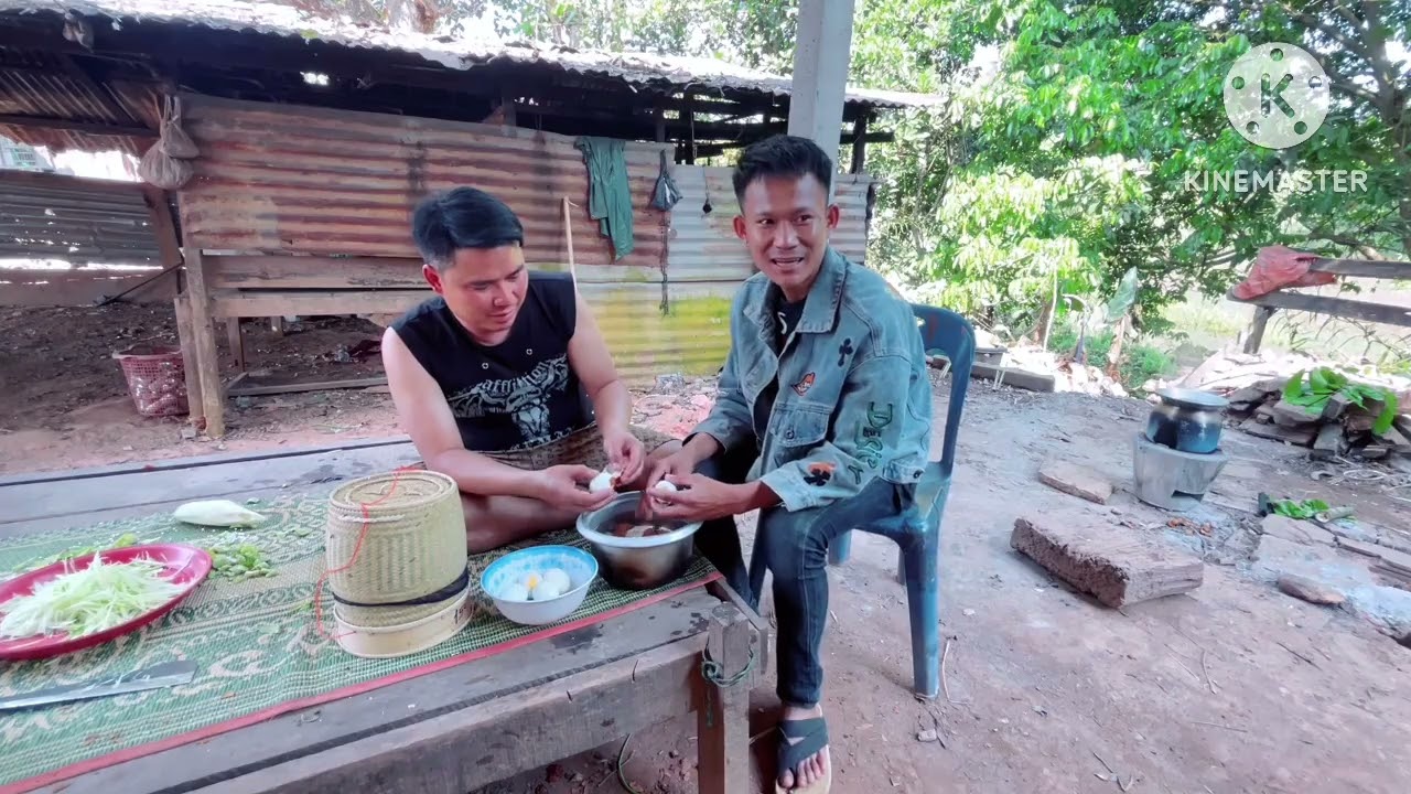 ก่อนกลับบ้านทีมงานรวมตัวทำเมนูนี้ ￼22 กุมภาพันธ์ ค.ศ. 2026